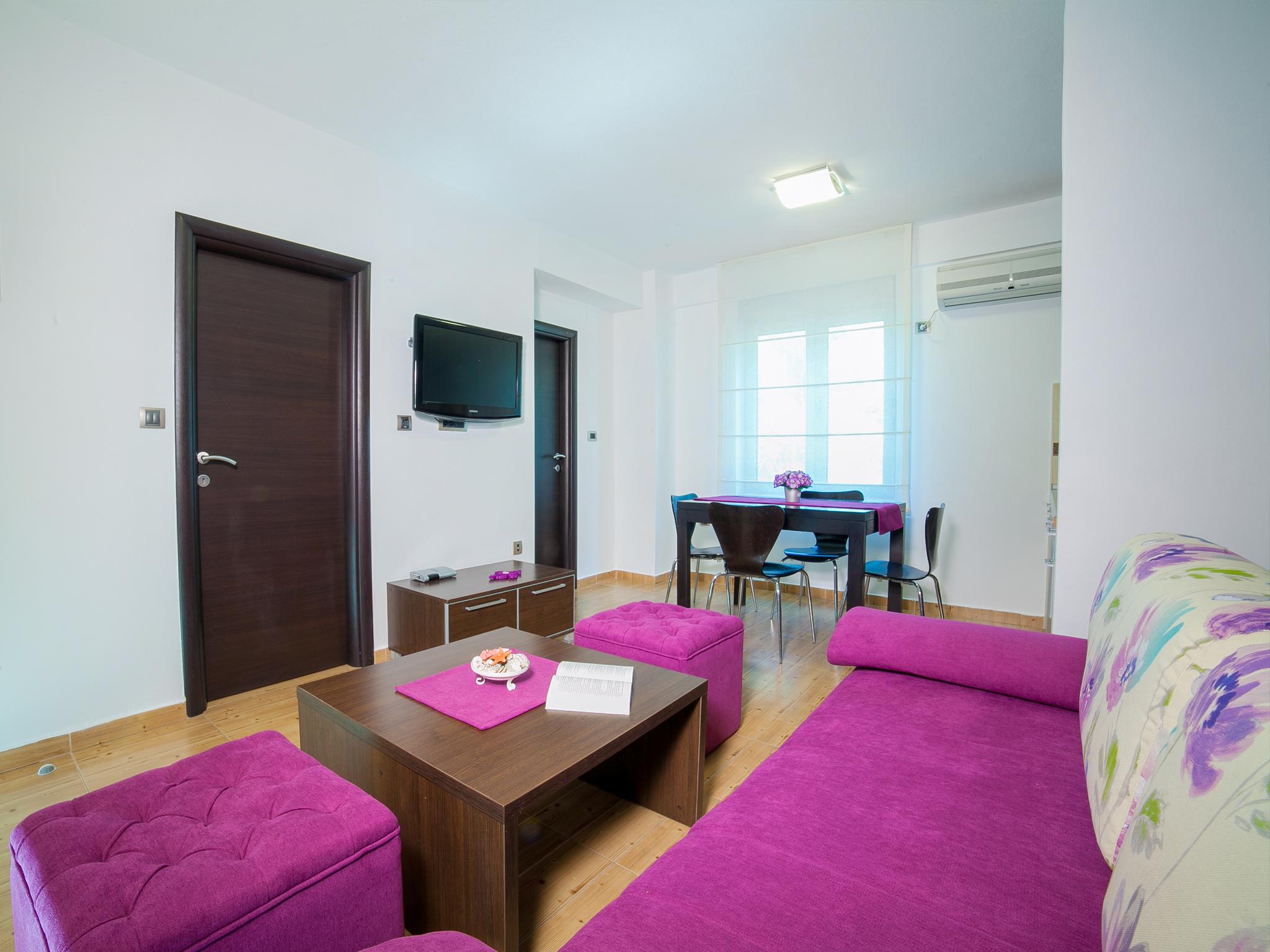 Raymond Apartments Pržno Exteriör bild
