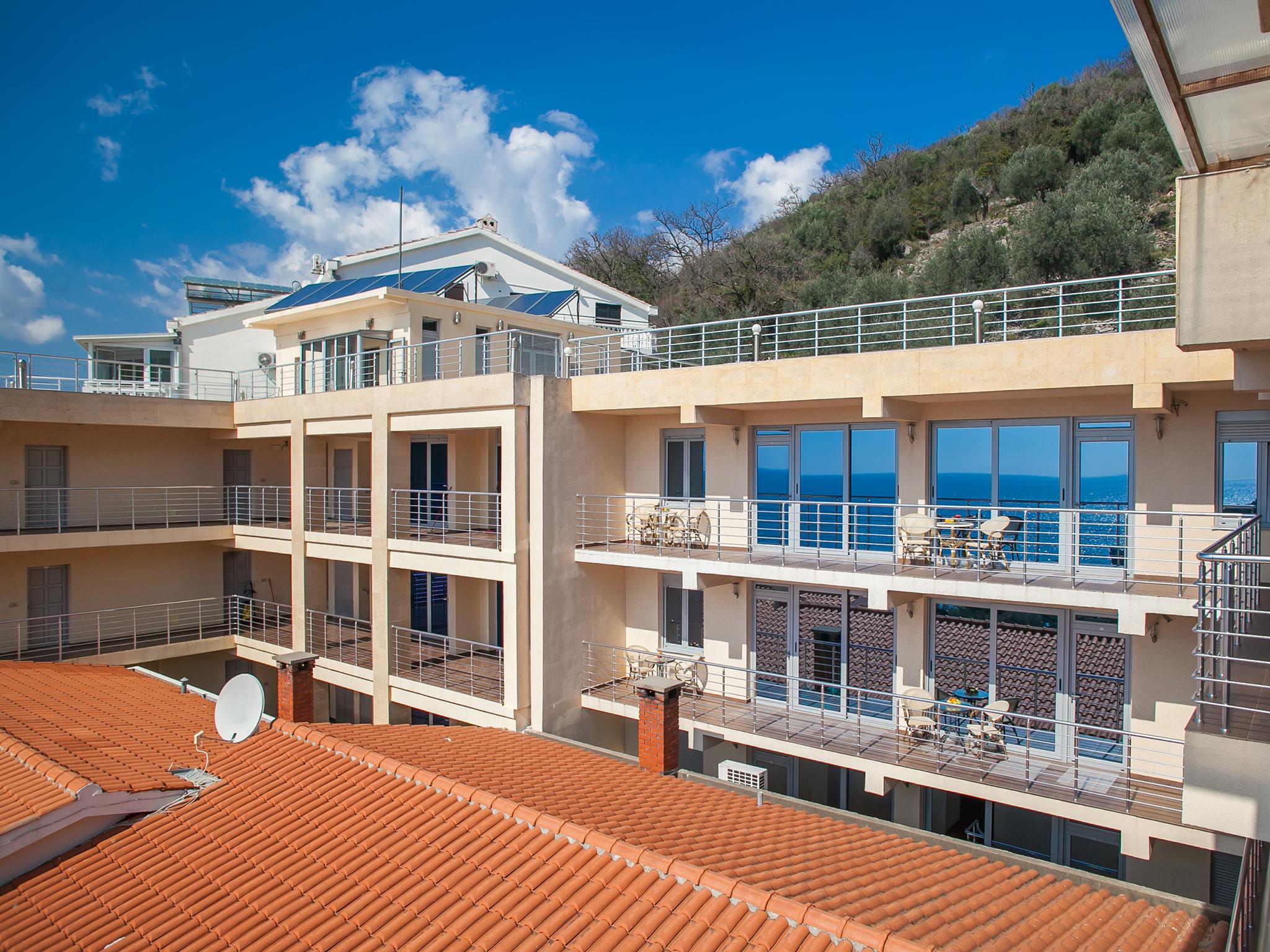 Raymond Apartments Pržno Exteriör bild